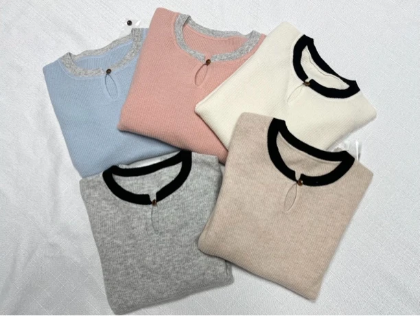 圆领套头针织衫女装撞色边毛衣秋冬内搭上衣