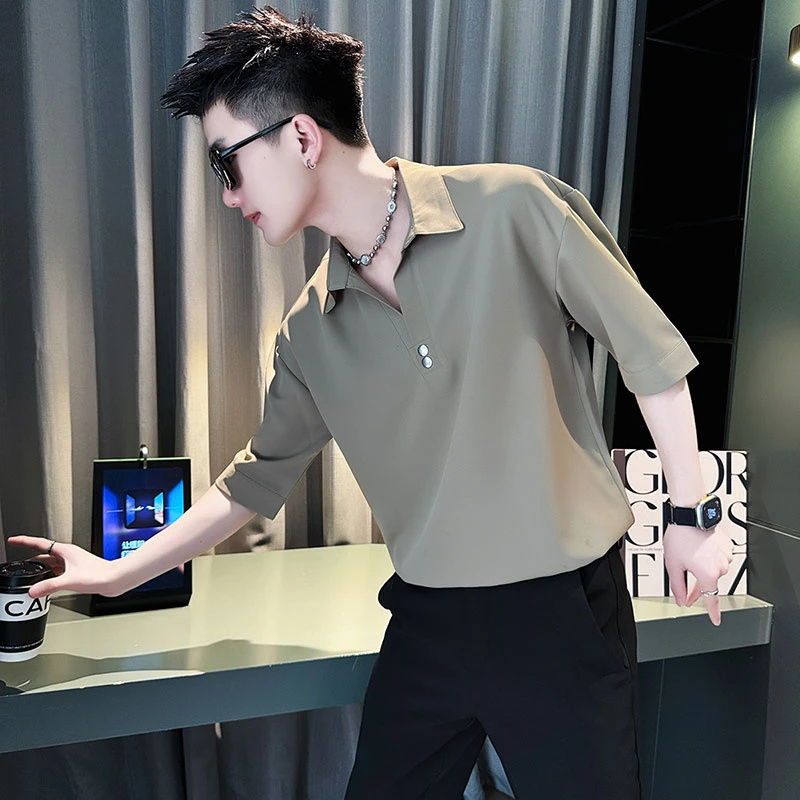高级感短袖衬衫男夏季薄款休闲痞帅潮牌男装V领七分中袖衬衣百搭