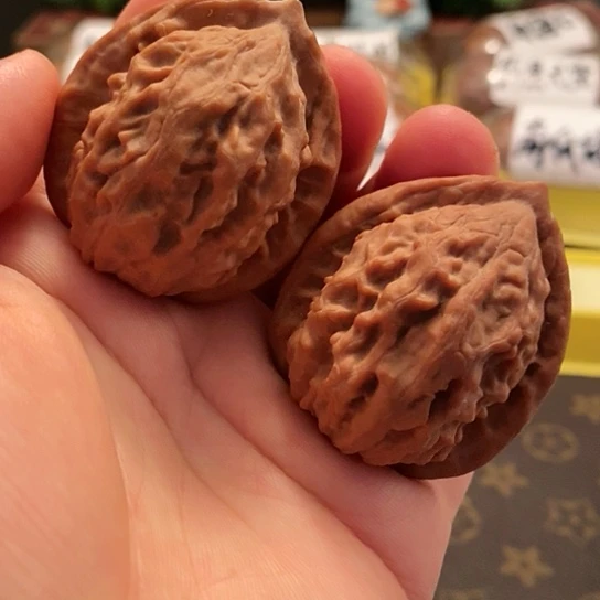 【闪购商品】文玩核桃把件大红袍