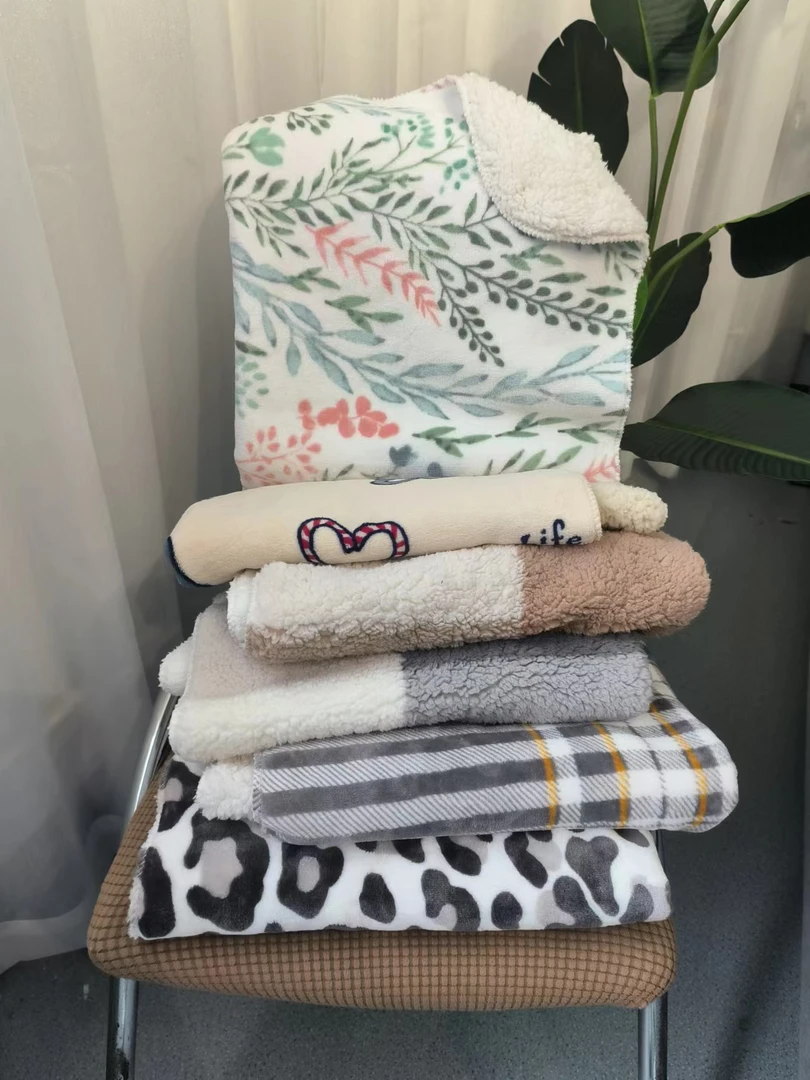 【50cm*75cm颜色随机】云貂绒加厚双层毯宠物毯柔软毯子