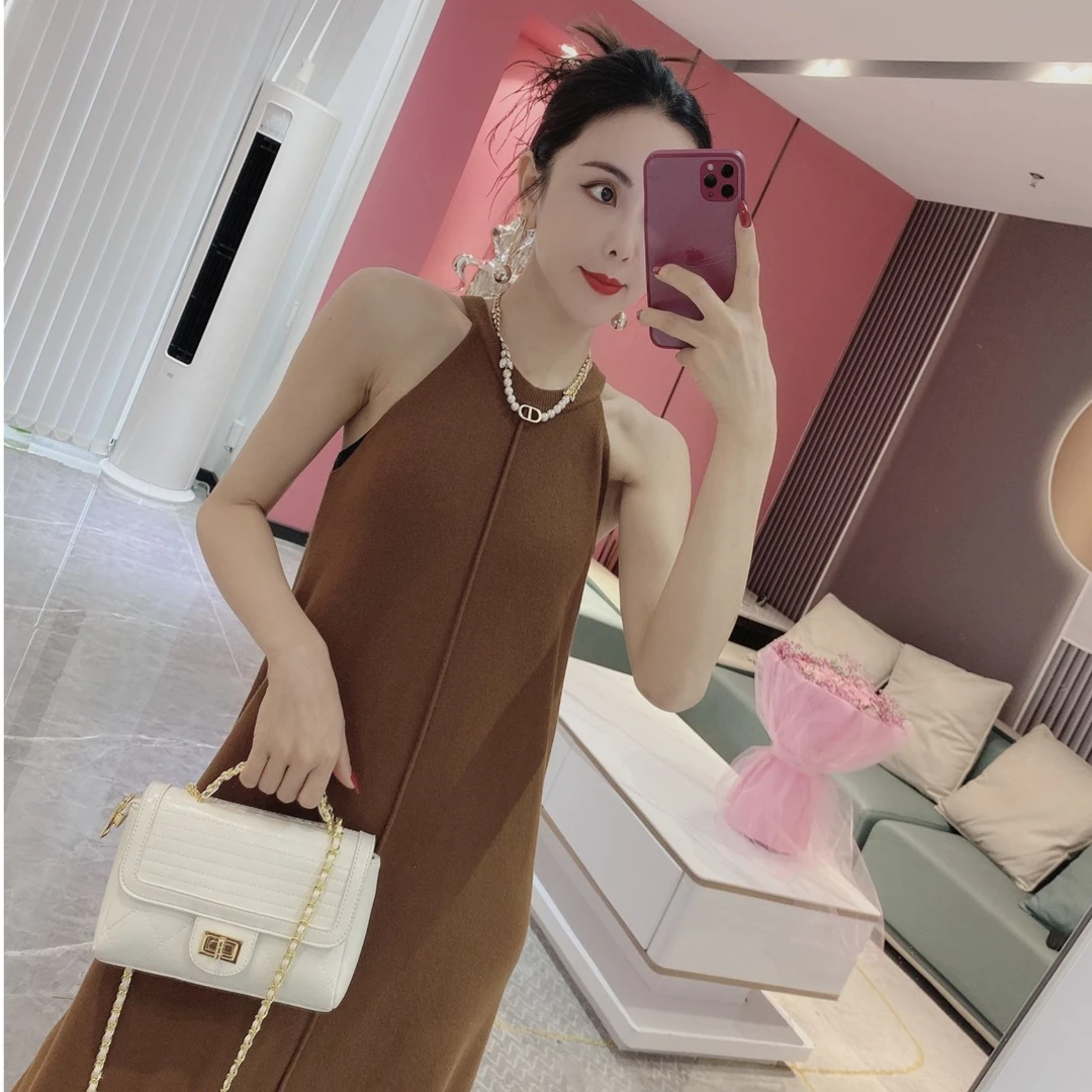 【橦颜推荐】挂脖式针织显瘦连衣裙（YDP）71007（9.9）