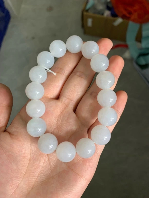 天然翡翠缅料糯冰种白月光手串
