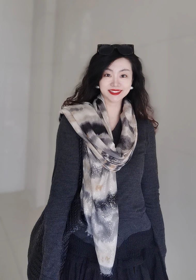 柔软薄款艺术烫金长巾宽边手撕睫毛边长巾