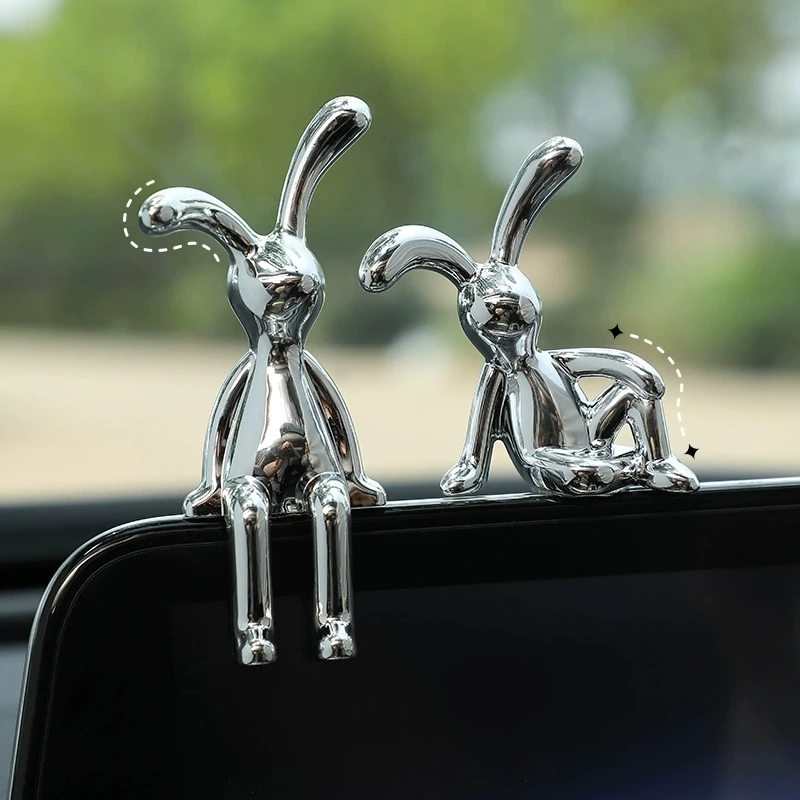 车载摆件2023新款轻奢兔可爱小装饰品车上中控台汽车车内饰品用品