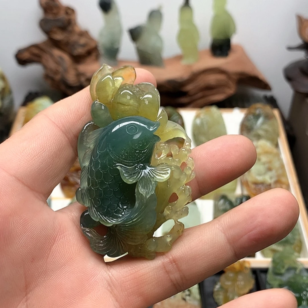 【闪购商品】蛇纹石玉颈饰未镶嵌铁***丽