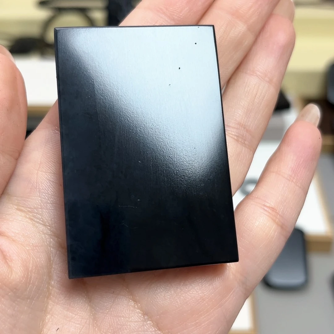 【闪购商品】和田玉（墨玉）4×6聚墨青花毛孔未镶嵌