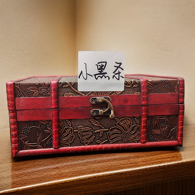 A005号 小黑条包金 纤巧口红方笔打火机（包装盒仅展示）