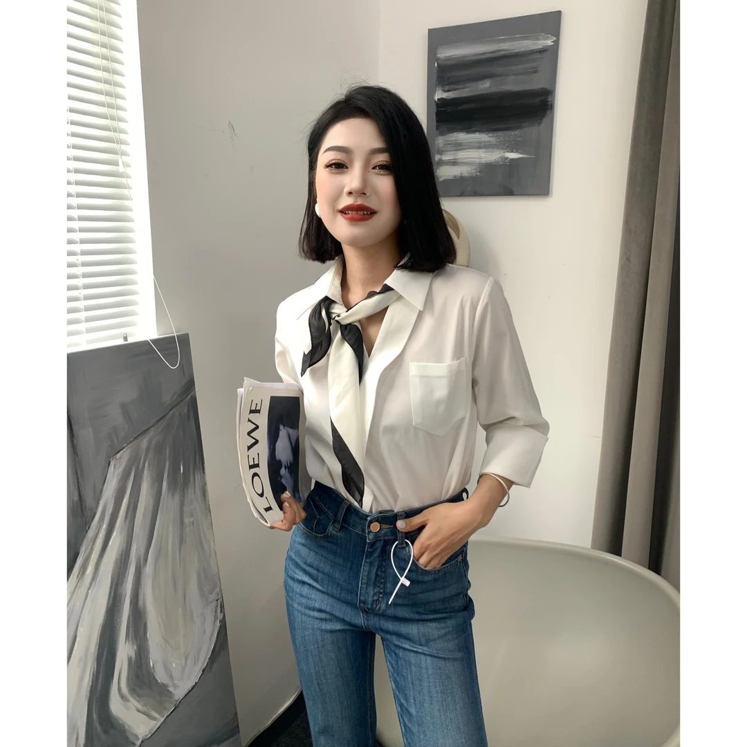 Liyan高奢白色设计感v领口仓库衬衫 松弛防晒百搭款