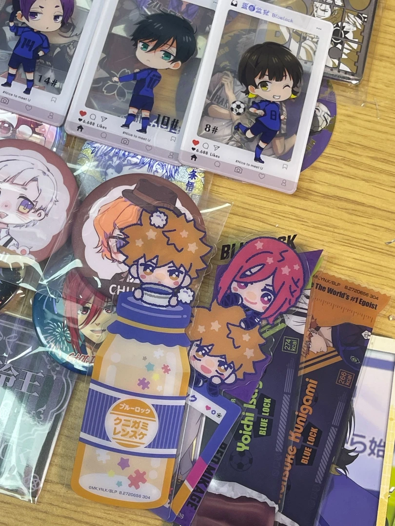 日谷补款加购蓝色监狱蓝锁杯垫吧唧相卡书签周边明袋