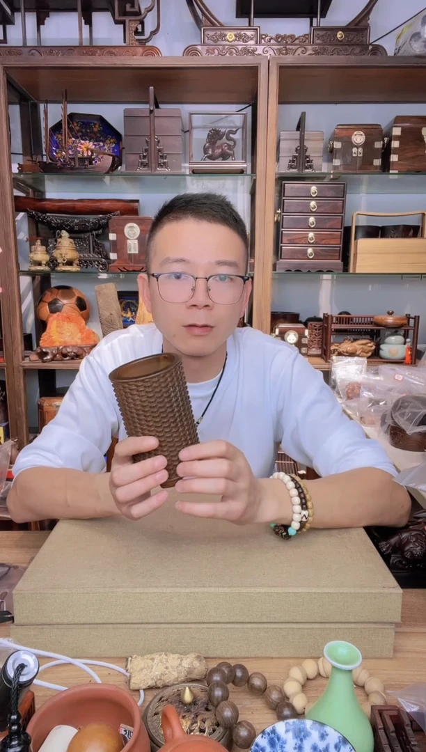 【闪购商品】乌木类书架537 黄杨做旧竹编笔筒