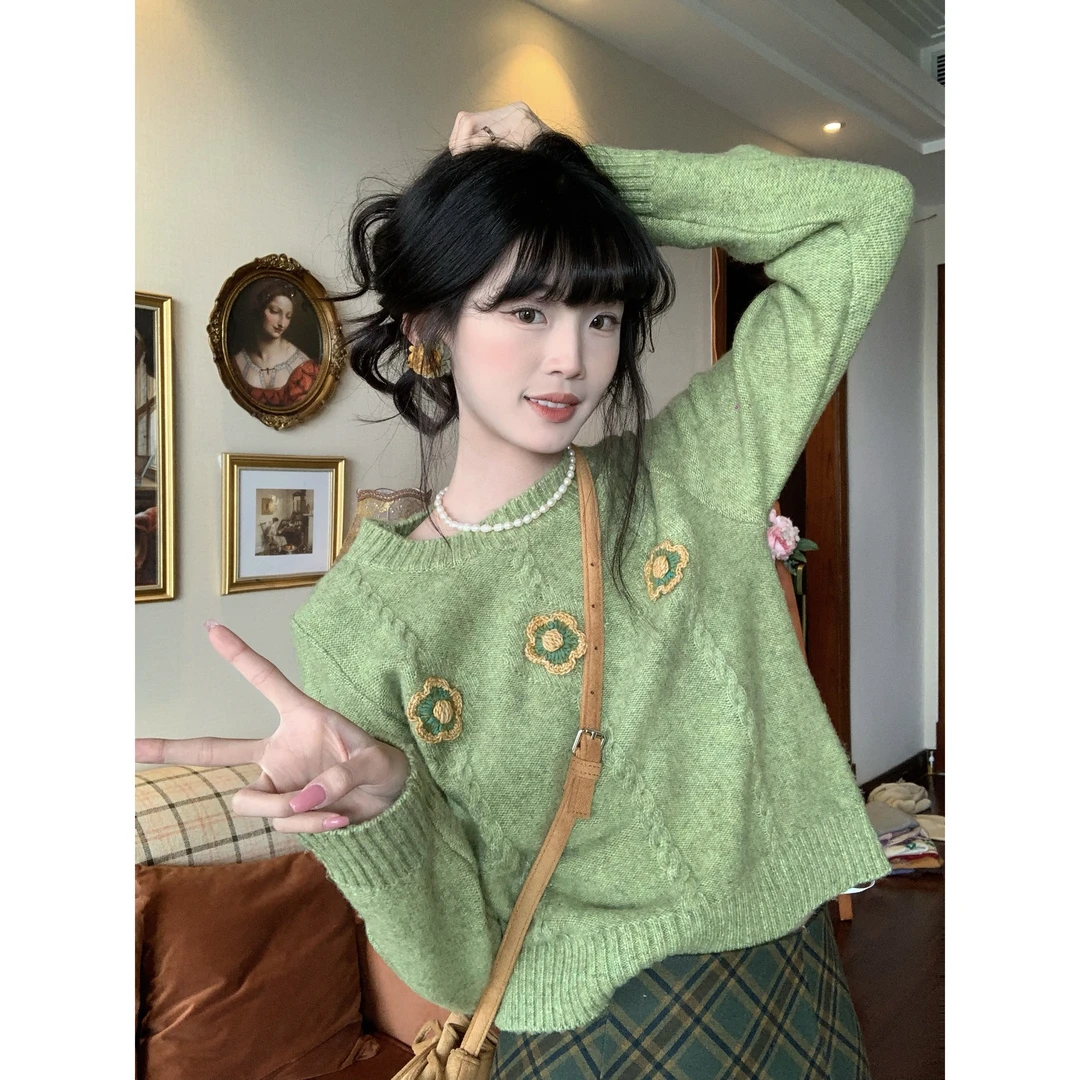 欣子野【青松落色】秋冬百搭小众设计温柔刺绣女套头毛衣 xz5988H