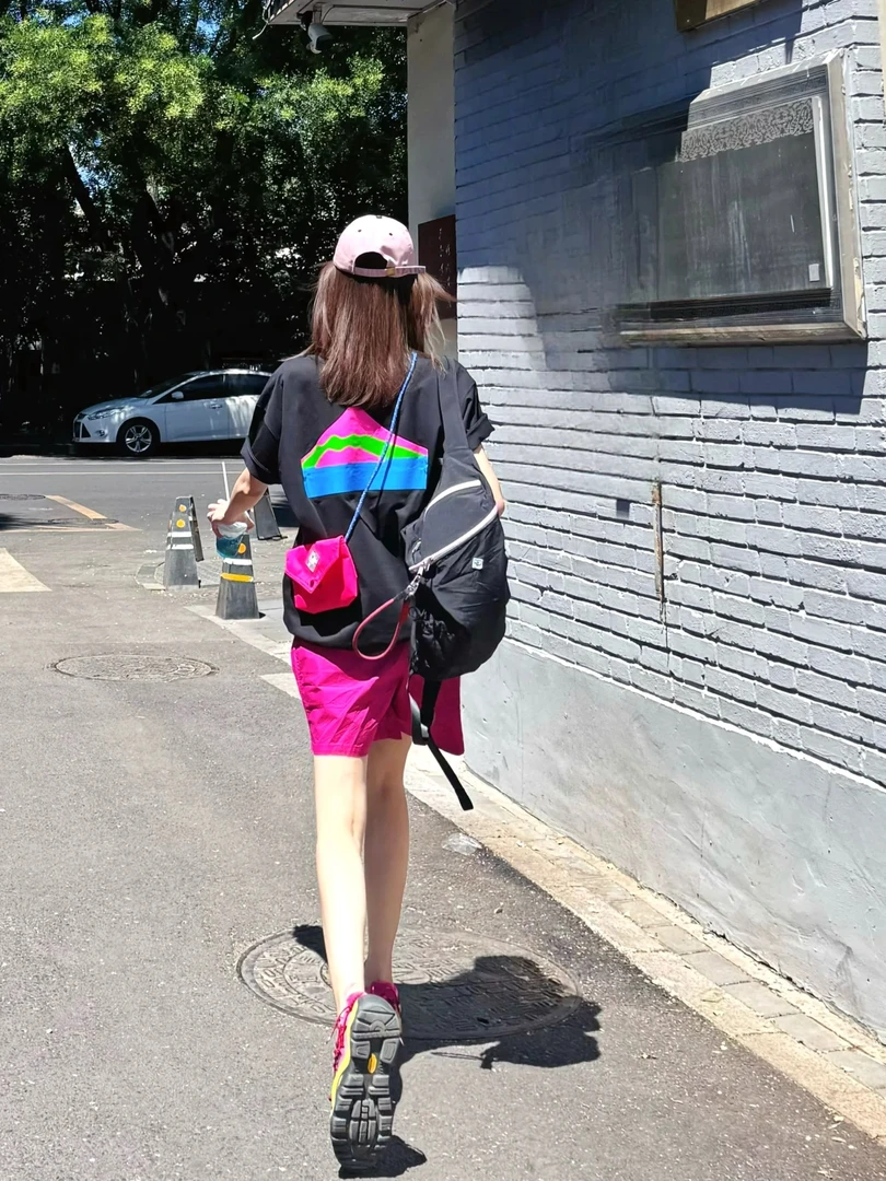 【邂逅】美式高阶设计感山峰印花短袖T恤女夏新款复古宽松短裤别致