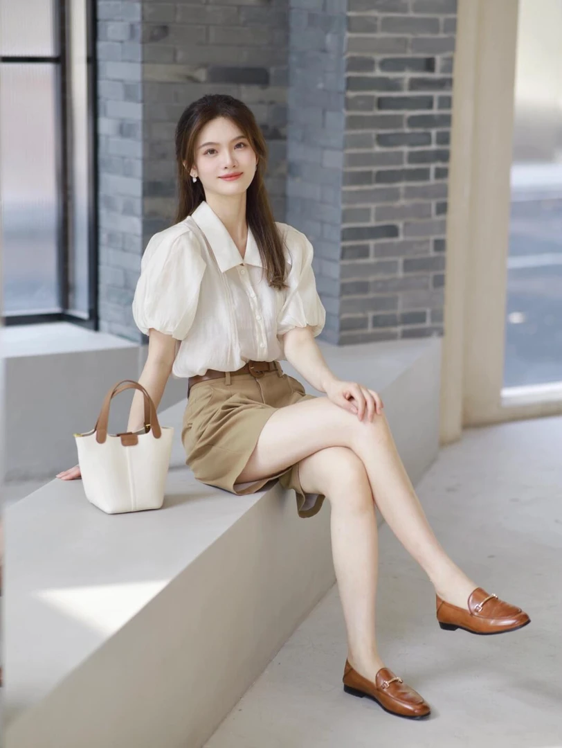 【早安日记】2024小众搭配女装演习穿搭港风气质上衣裤子职业夏装