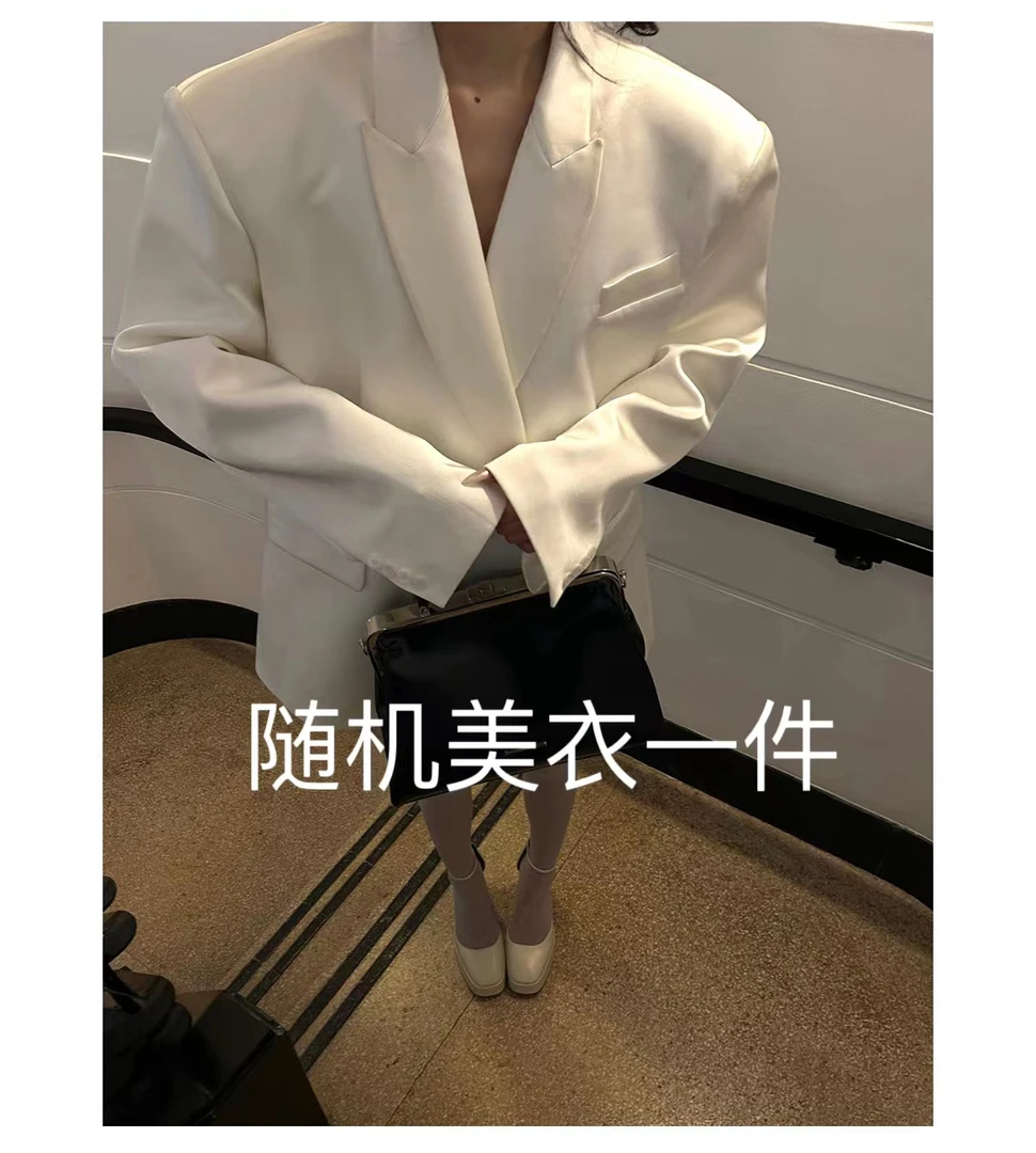 <粉丝专享>随机美衣一件