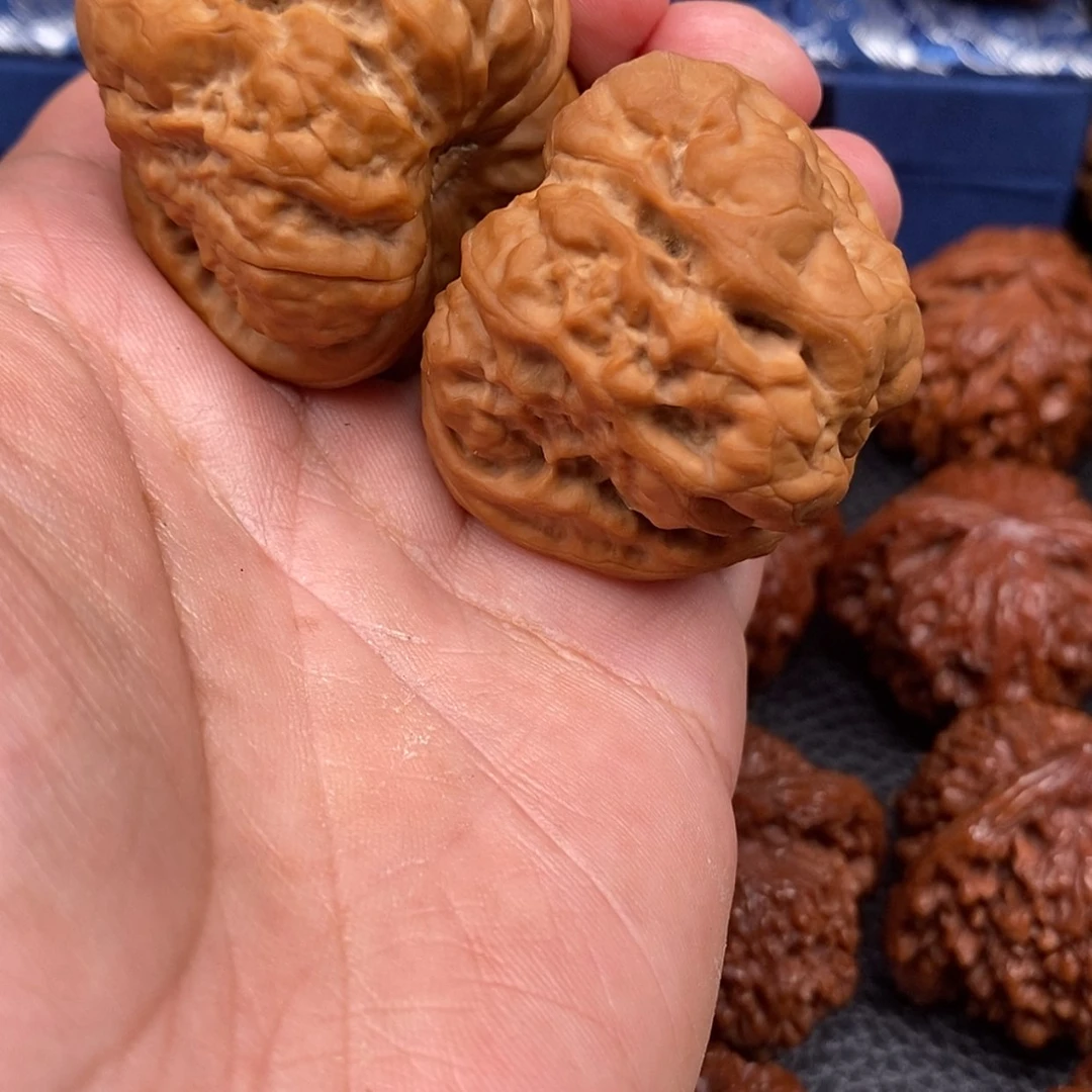【闪购商品】文玩核桃吊坠征****里核桃