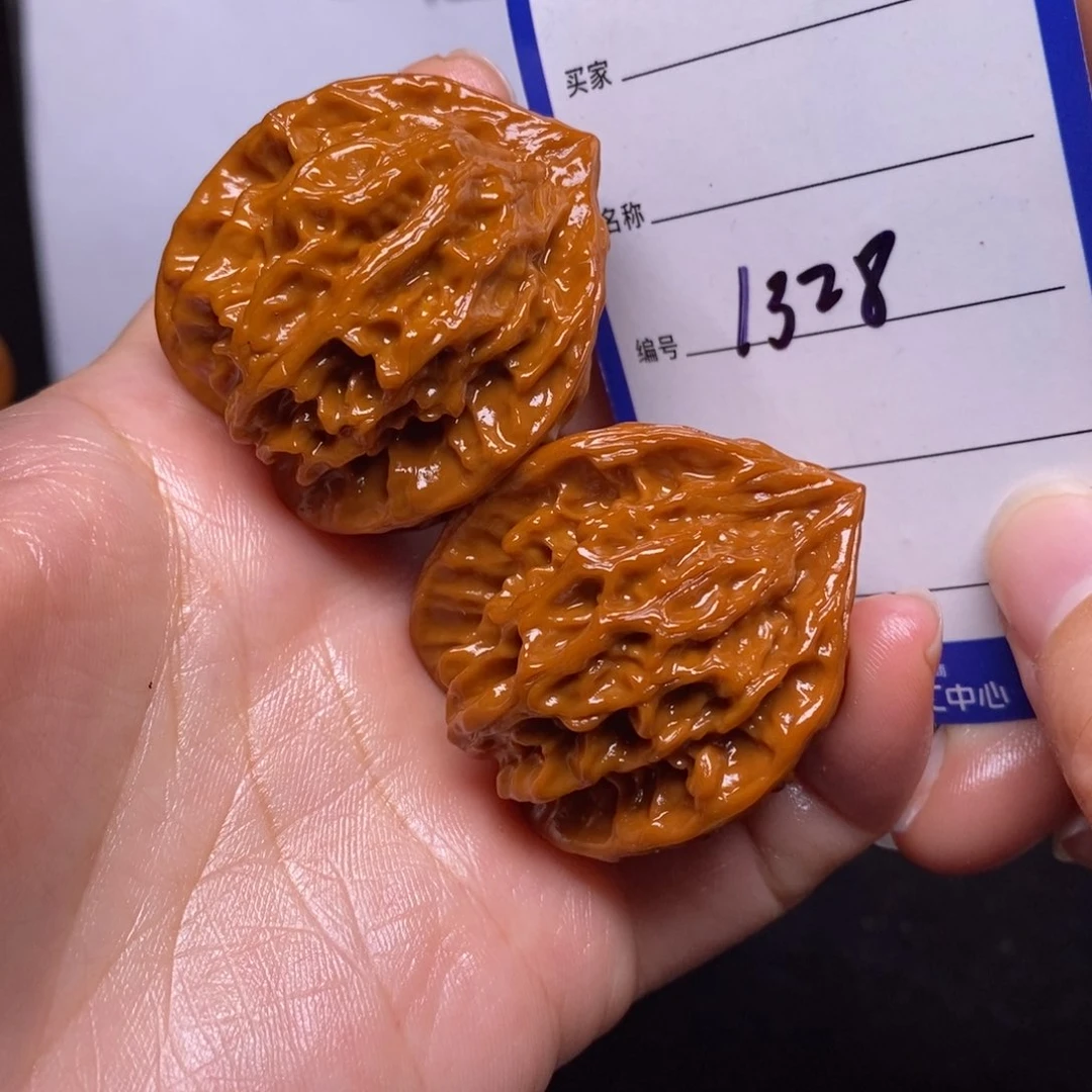 文玩核桃把件1328/38三棱