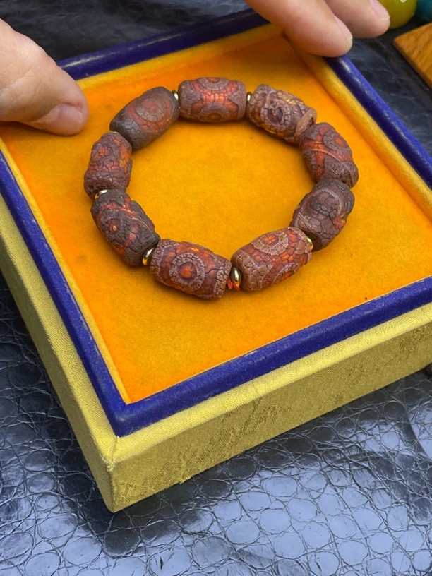 天然玛瑙时尚百搭藏系龙骨藏珠三眼（多样性拍一发一）