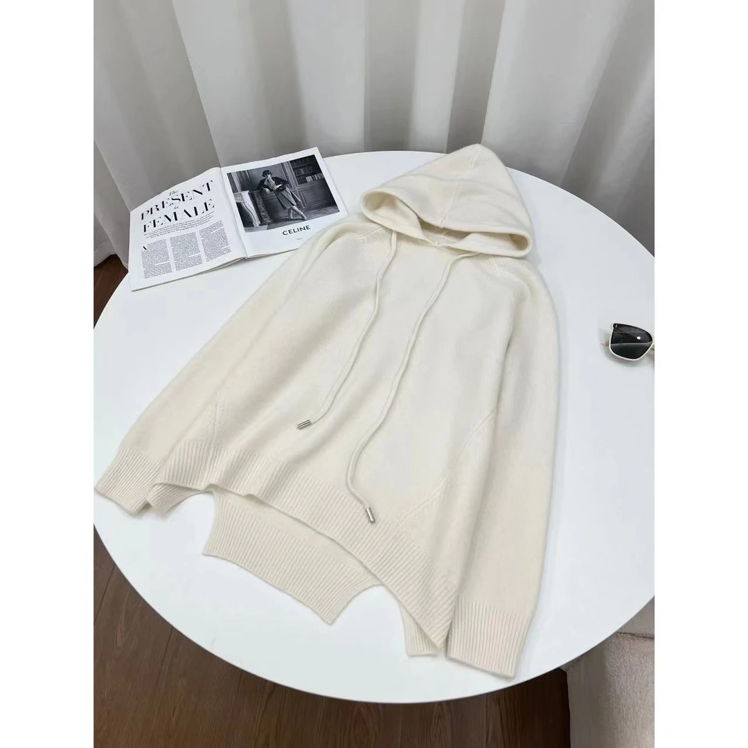 P696W   秋冬温柔奶系高克重连帽抽绳不规则开叉衣摆插肩袖针织衫