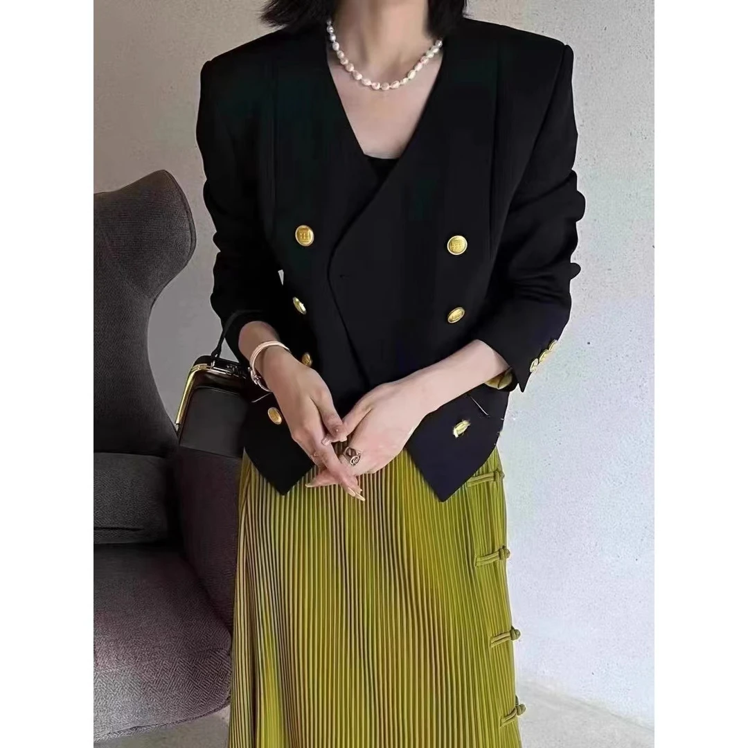 小静折扣~P849W      高端V领含垫肩小香风短款外套（卡码拍大）