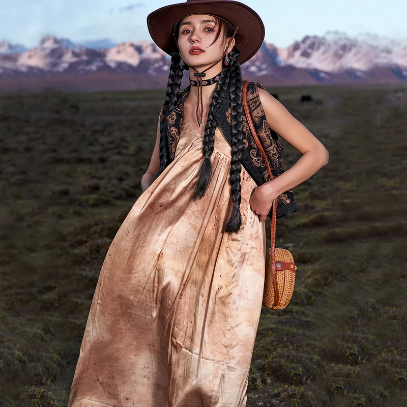 无品牌沙滩裙女云南新疆旅游穿搭裙子度假风连衣裙吊带裙复古长裙