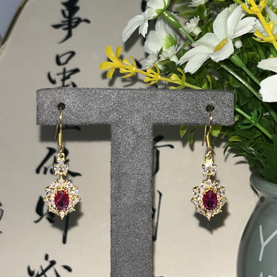 【专柜正品 带鉴定证书】18K金镶嵌红宝石耳钩【小婷专属X】