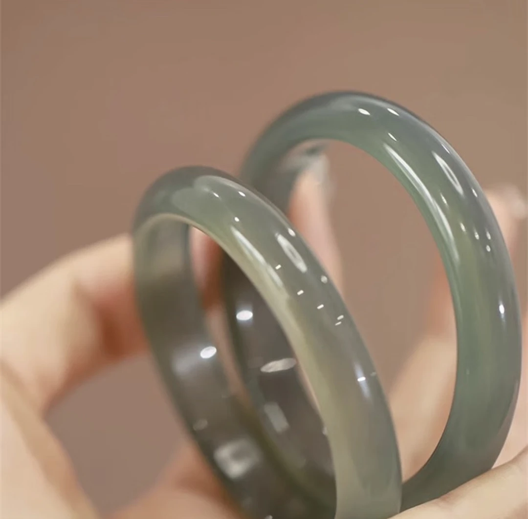 纯天然玛瑙玉髓库里兰玉镯气质送女友妈妈礼物多样性发货拍一发一