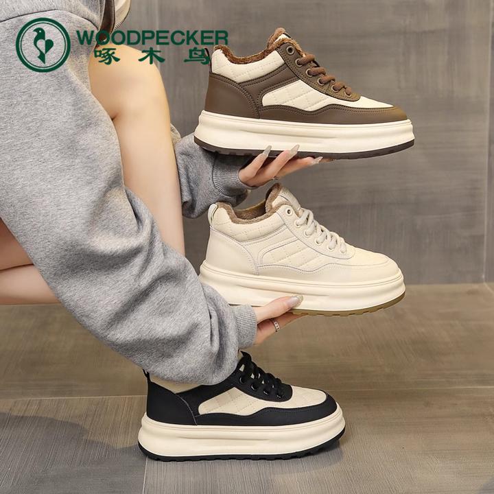 啄木鸟小白鞋女加绒款秋冬新款学生平底鞋厚底板鞋皮面棉鞋休闲鞋