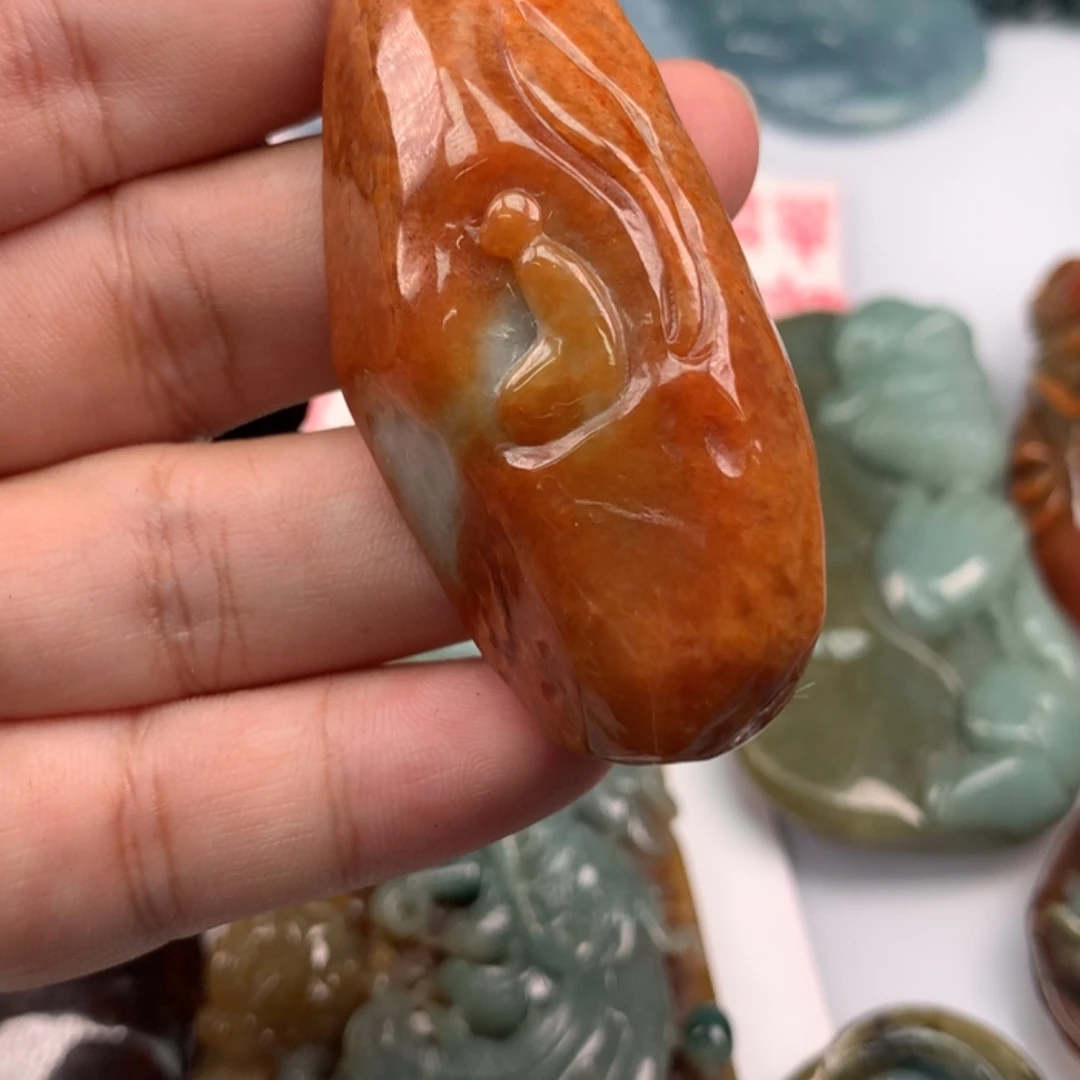 【闪购商品】翡翠颈饰未镶嵌