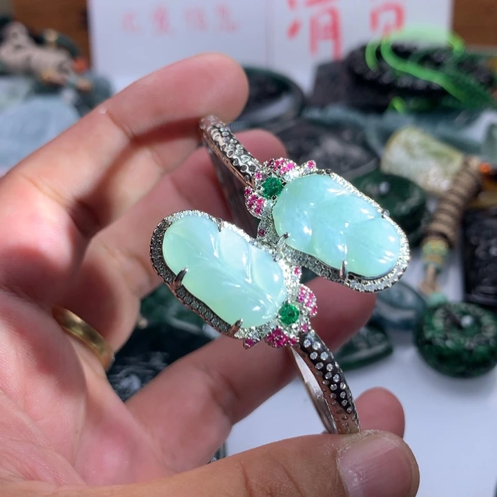 翡翠颈饰未镶嵌保真天然A货翡翠