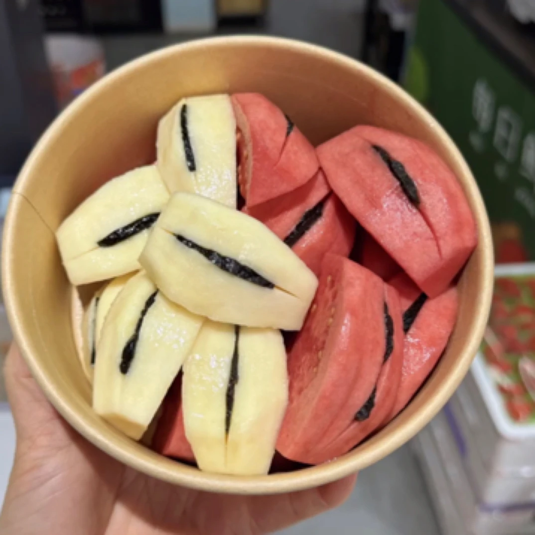 红心芭乐拼奶油芭乐夹乌梅