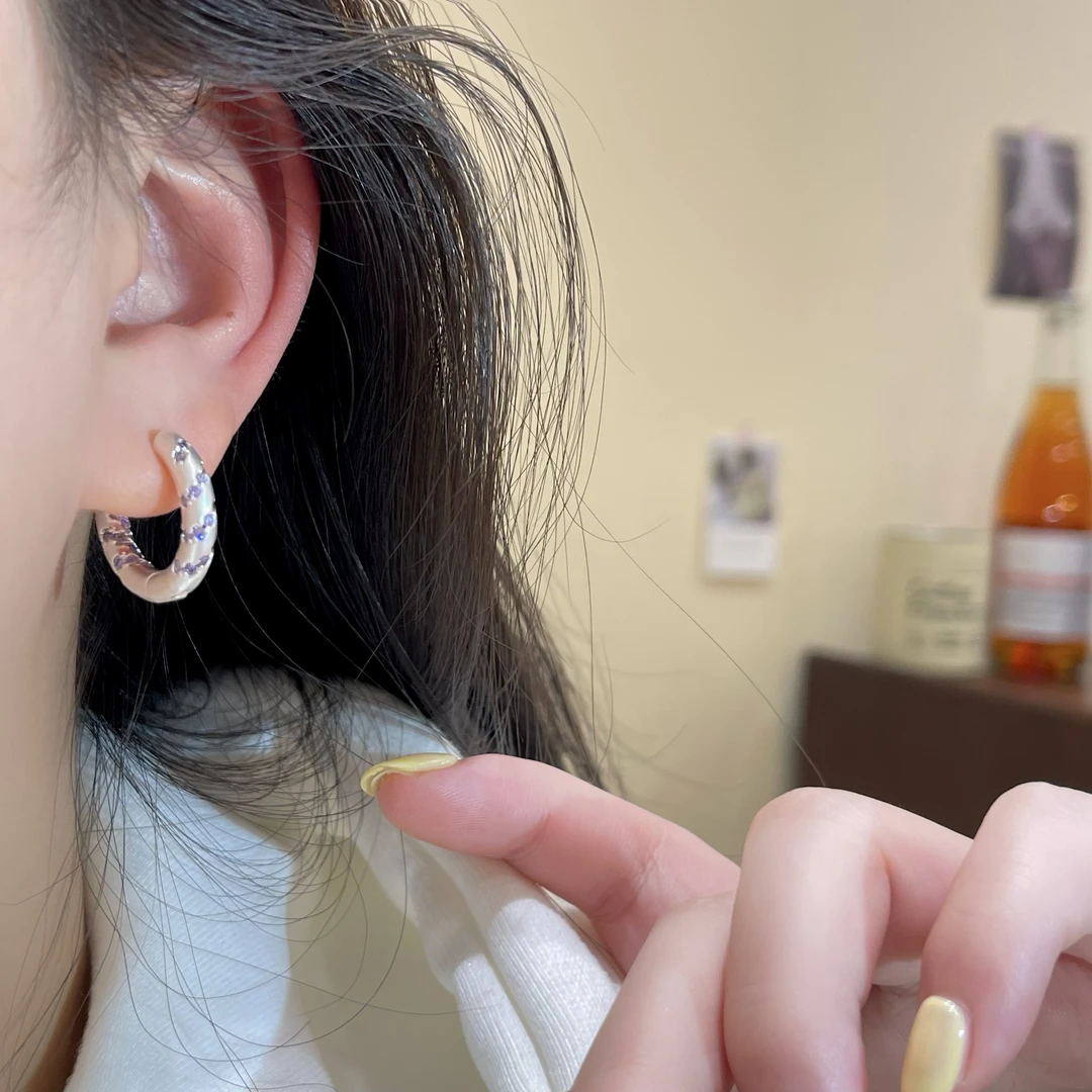 W592银色质感耳扣高级时尚百搭简约