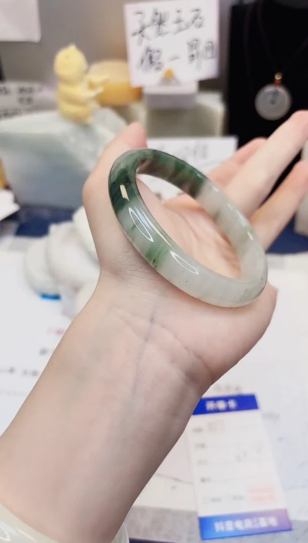 【闪购商品】石英质玉手镯未镶嵌517