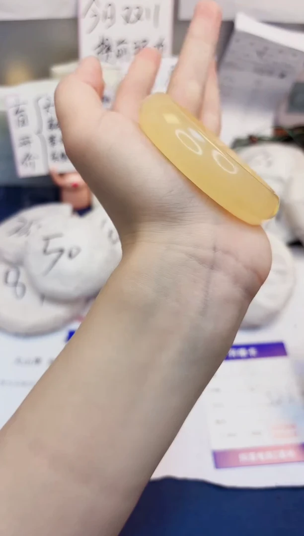 【闪购商品】石英质玉手镯未镶嵌281