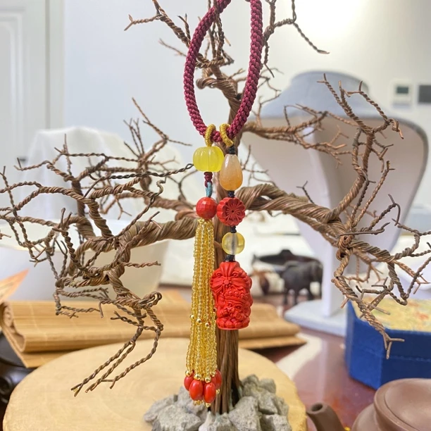 天然辰砂朱砂扎基拉姆流苏款包挂