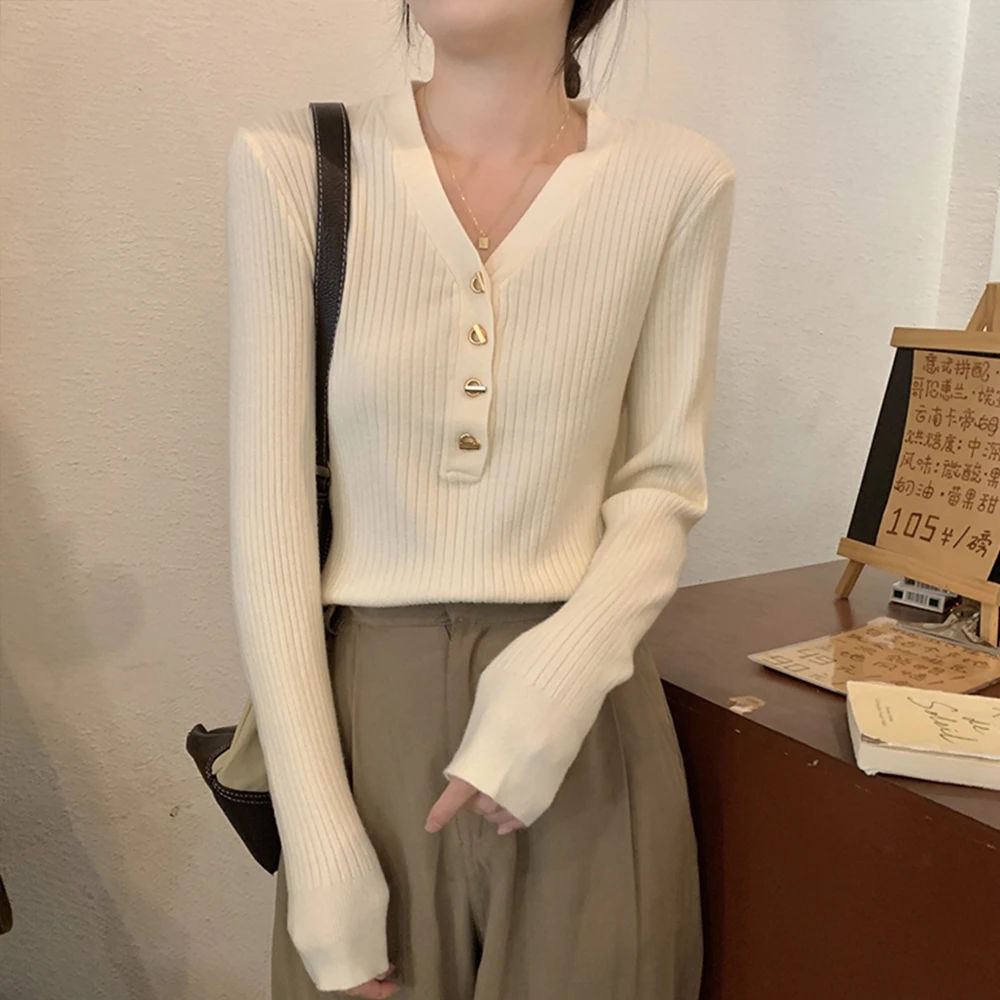 v领设计感修身打底针织衫女长袖秋冬装新款洋气百搭显瘦套头毛衣