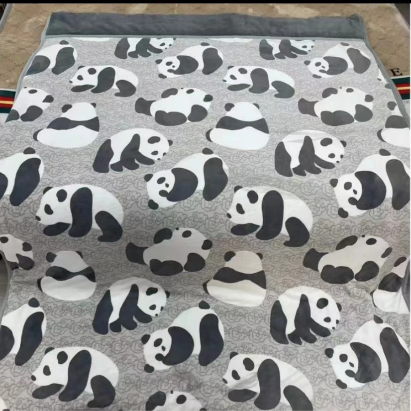 依雪家纺【1.8米*2.0米】小熊猫款石墨烯被子