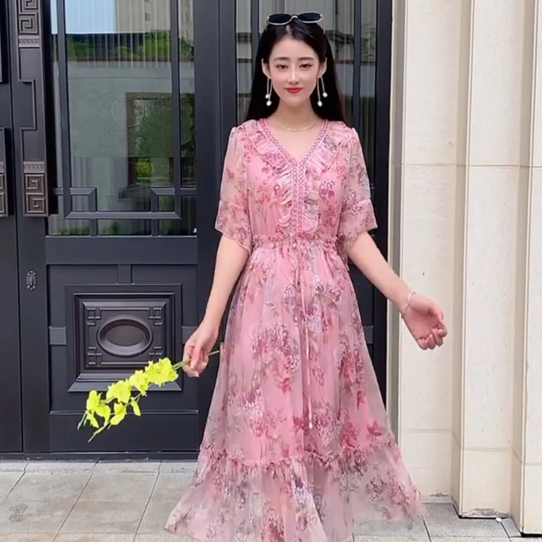 夏季珠领粉色气质连衣裙