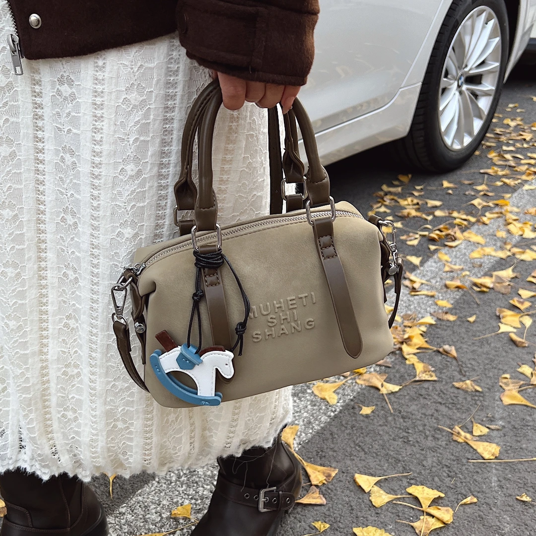 简约通勤波士顿包包女式2025新款春夏轻奢手提小众高级感斜挎女包