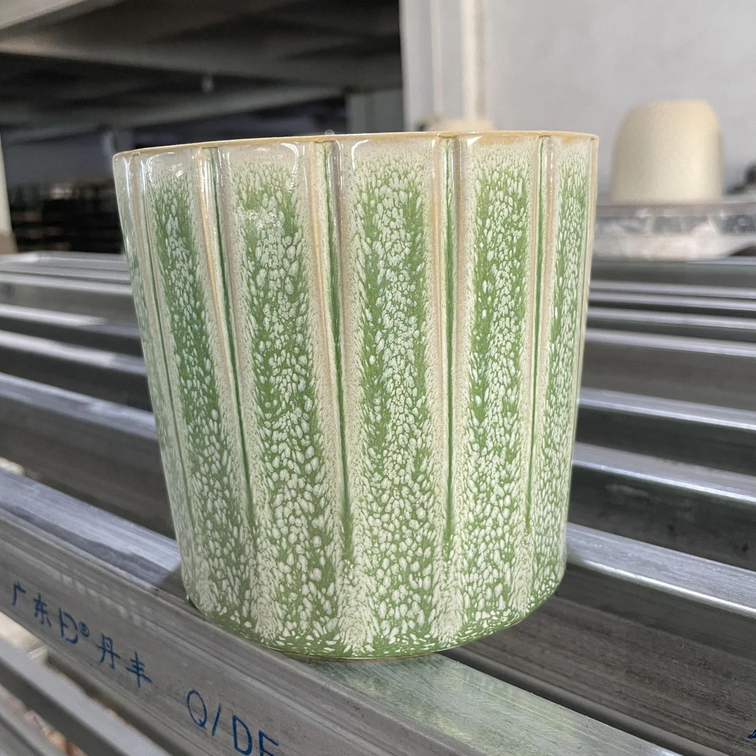 自家生产外贸尾单绿色陶瓷花瓶北欧手绘个性阳台客厅室内