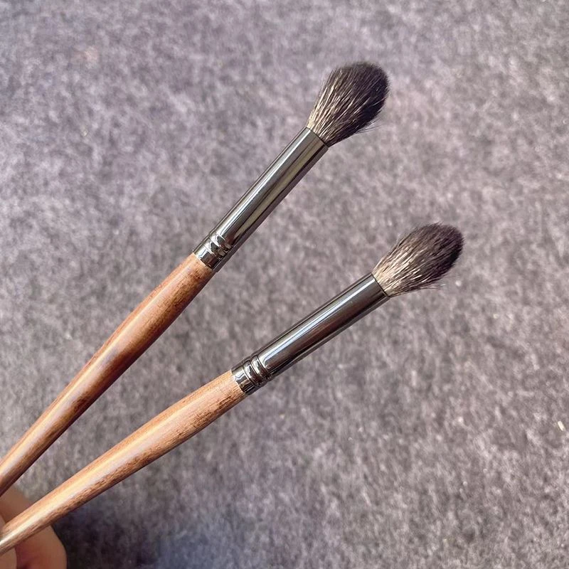 火苗晕染刷眼影刷细节刷鼻影刷动物毛柔软化妆刷高光刷腮红一支装