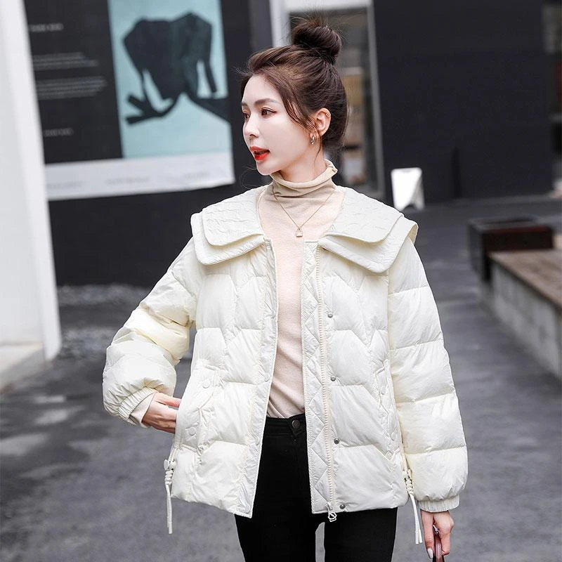 羽绒服女短款加厚冬装2023年新款时尚减龄娃娃领青绿色白鸭