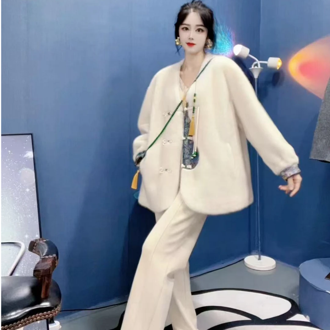 新款女士秋冬国风刺绣毛毛外套8672