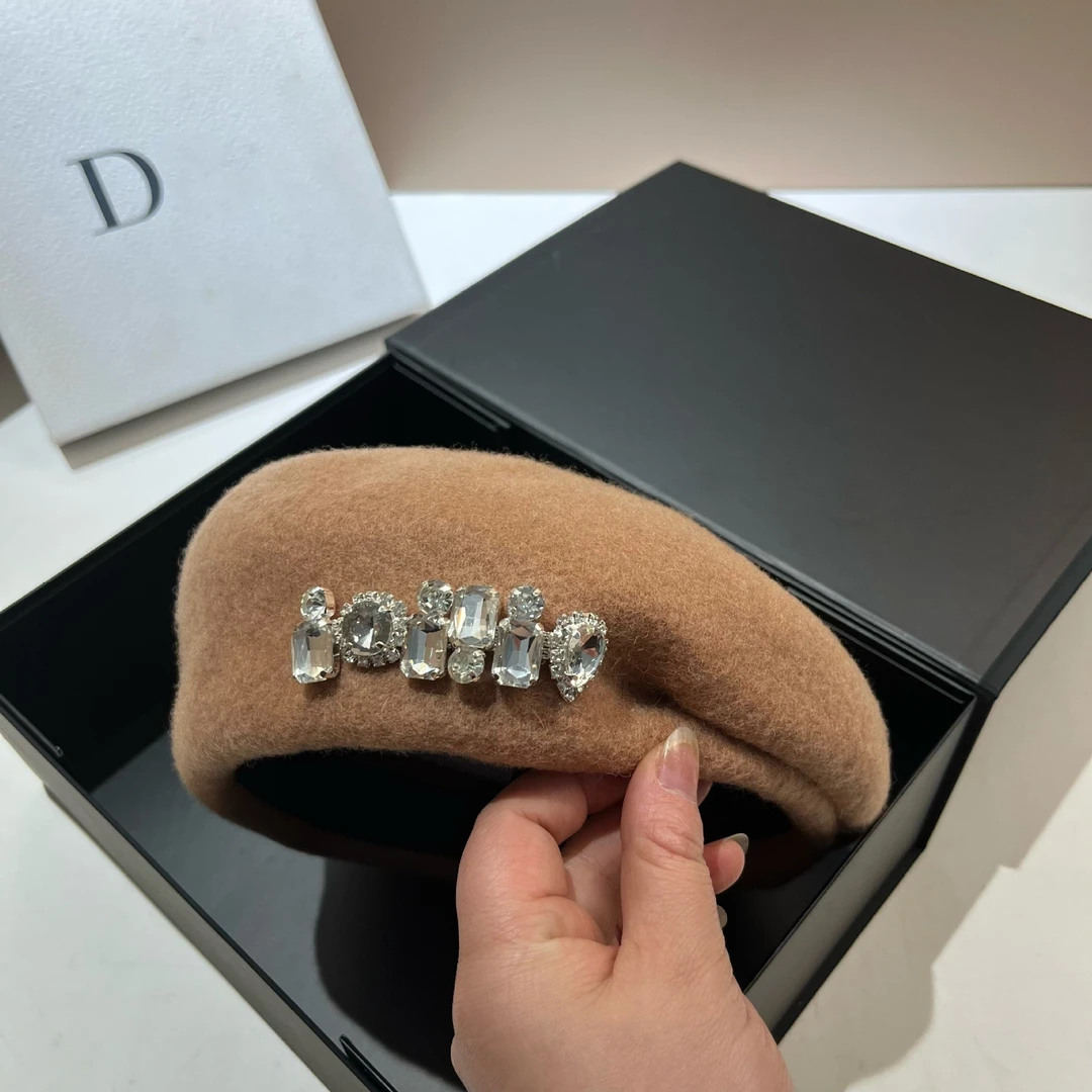 秋冬日系不规则羊毛贝雷帽时尚轻奢水钻立体蓓蕾帽韩版气质画家帽