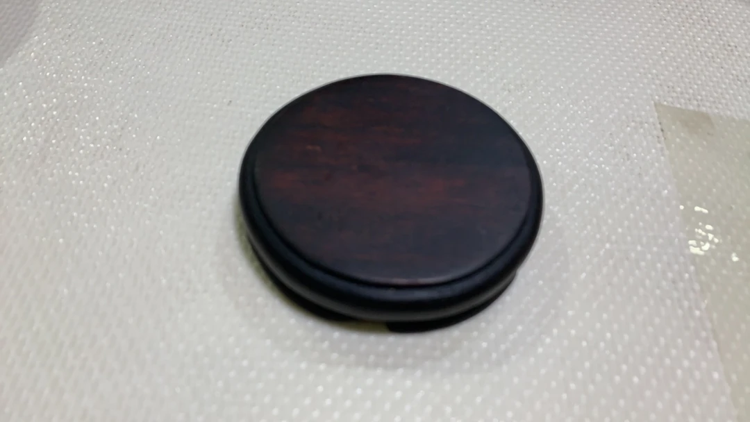 红木平托。 直径8.5高2厘米