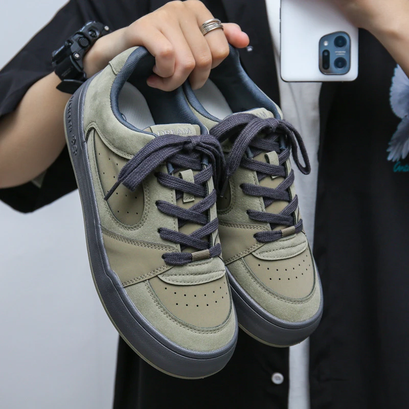 男士休闲美式复古面包2024秋季学生百搭chic韩版小白鞋运动男鞋