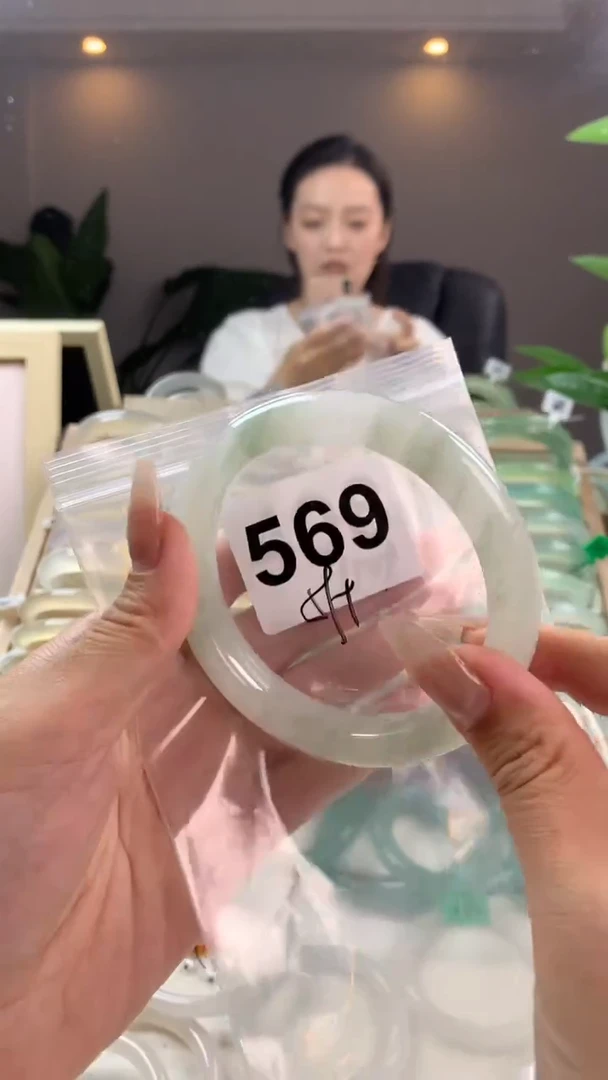 【闪购商品】玛瑙/玉髓手镯未镶嵌天山翠默认微抠天然石纹569