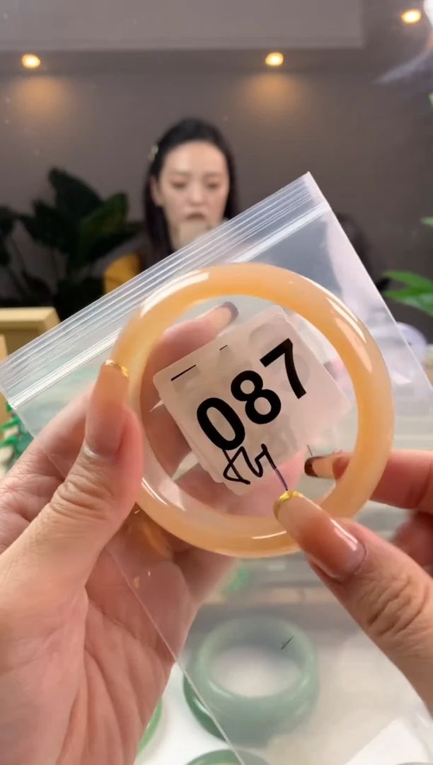 【闪购商品】玛瑙/玉髓手镯未镶嵌087