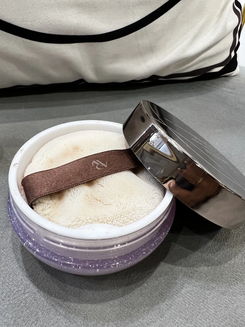 小玛天使光感亮颜蜜粉
