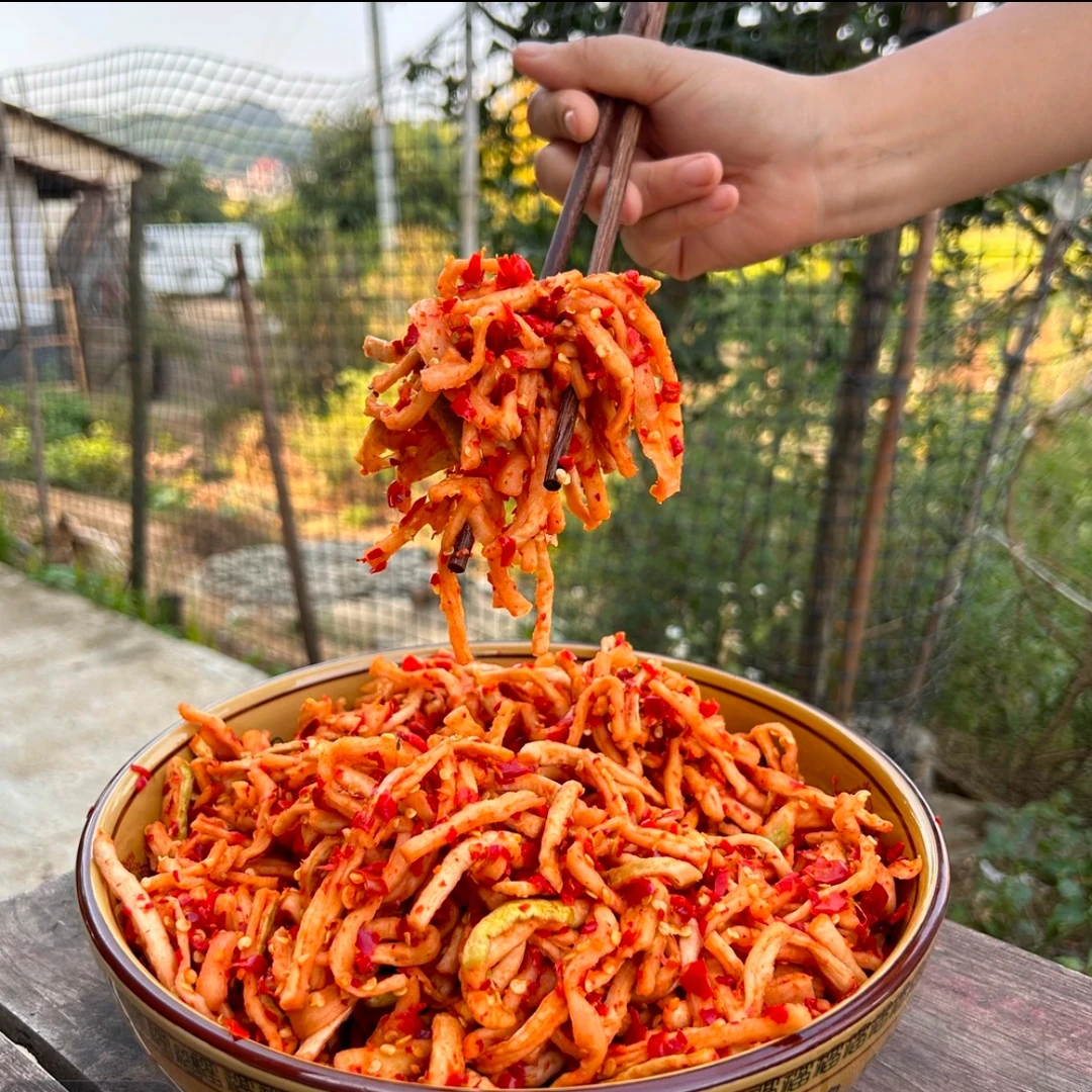 重庆手工新鲜麻辣萝卜干香辣下饭菜拌饭菜高山萝卜干即食辣口