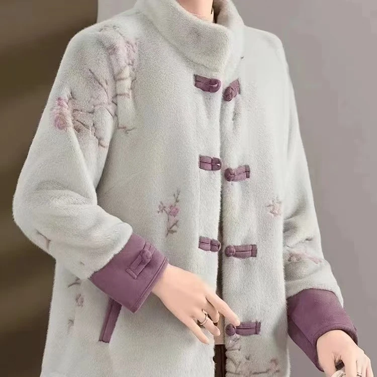 中式洋气国风貂妈妈秋冬外套时尚中老年盘扣外套